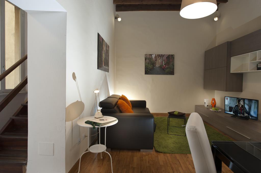 Fl Apartments Charming Flat In The Heart Of Trastevere Рим Екстериор снимка